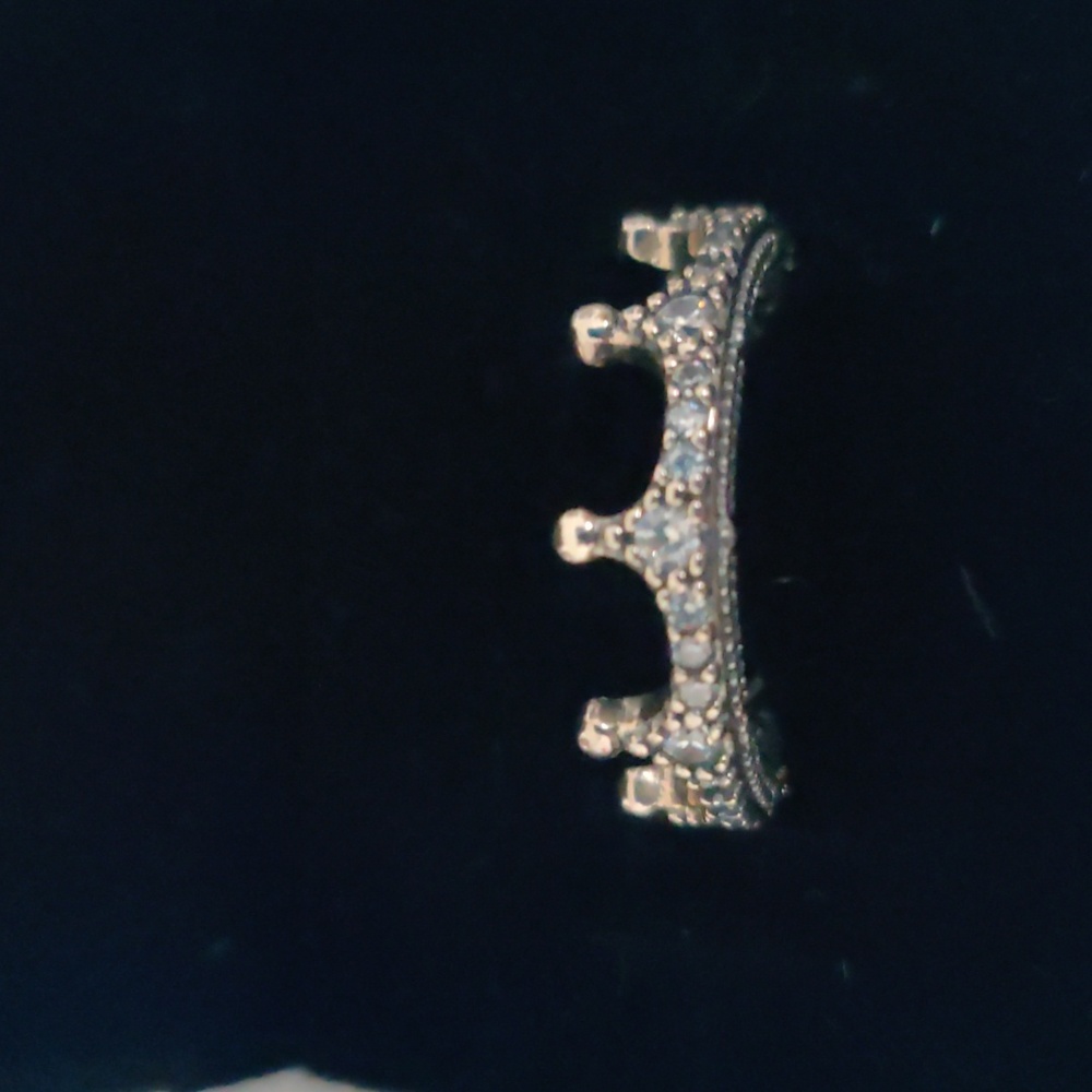 Pandora crown ring